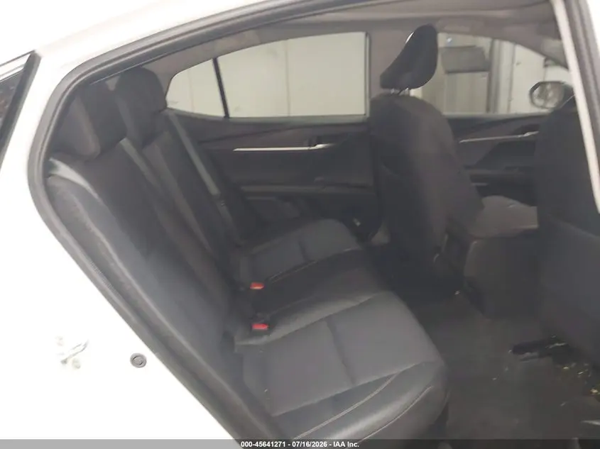 2025 TOYOTA CAMRY XLE