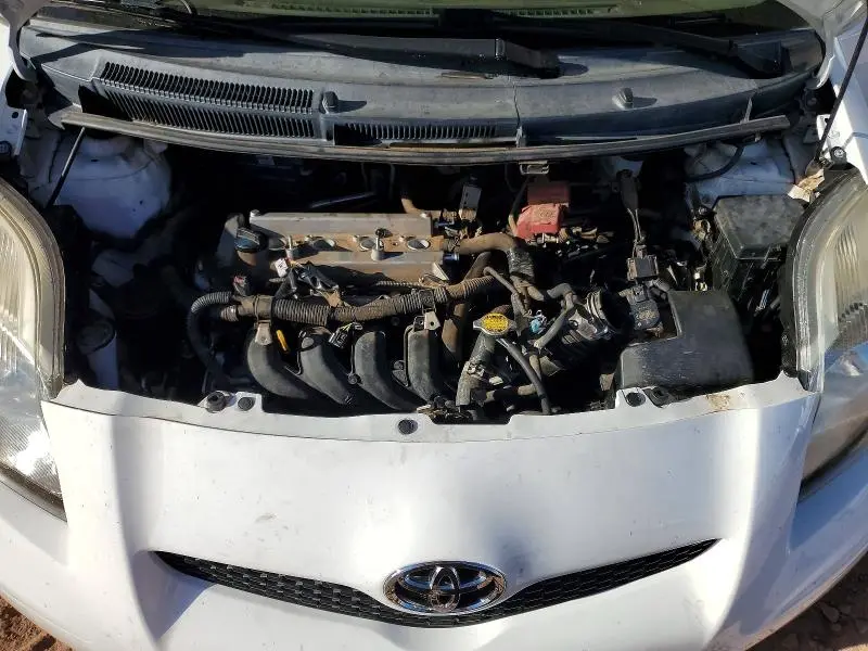 2011 TOYOTA YARIS BASE  