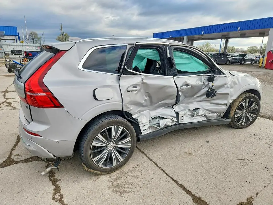 2022 VOLVO XC60 B5 INSCRIPTION  