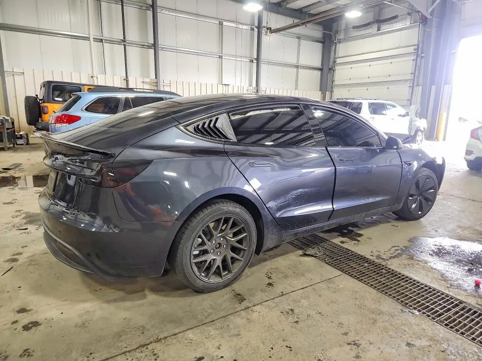 2025 TESLA MODEL 3   