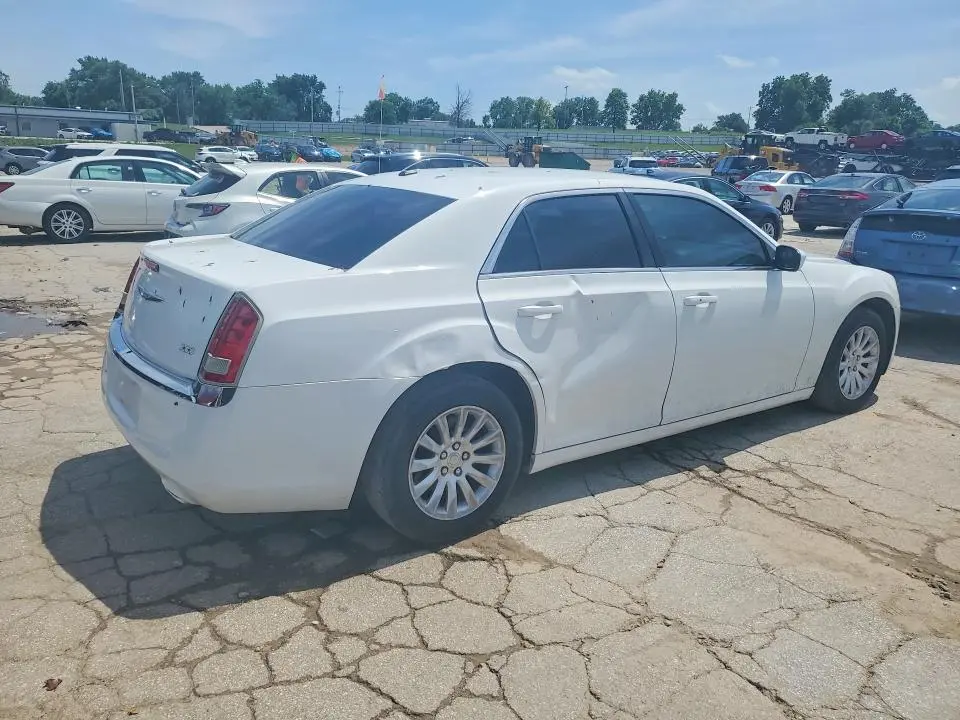 2013 CHRYSLER 300   