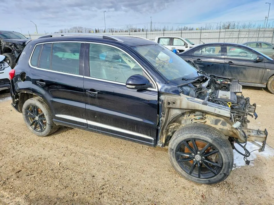 2014 VOLKSWAGEN TIGUAN S  