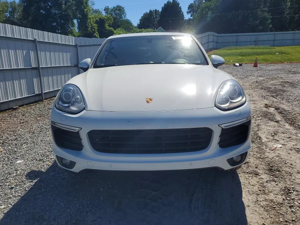 2017 PORSCHE CAYENNE   