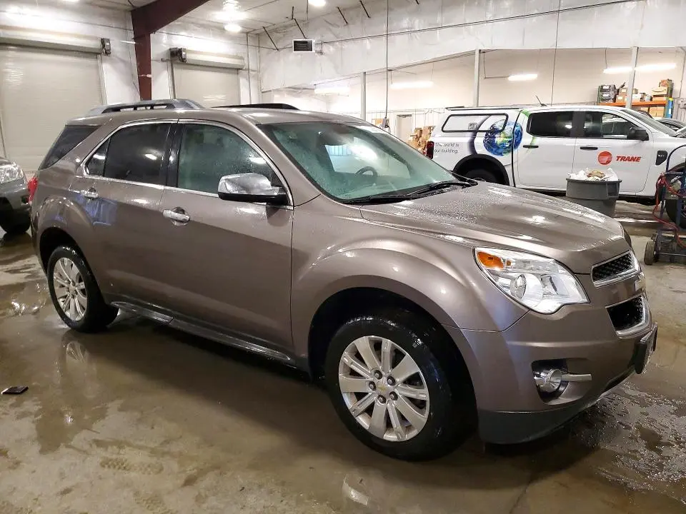 2011 CHEVROLET EQUINOX LT  
