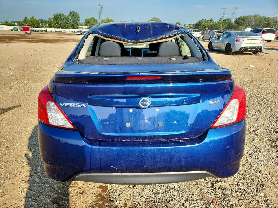 2019 NISSAN VERSA SV  