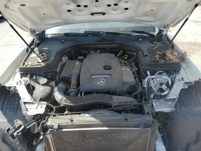 2016 MERCEDES-BENZ GLC 300