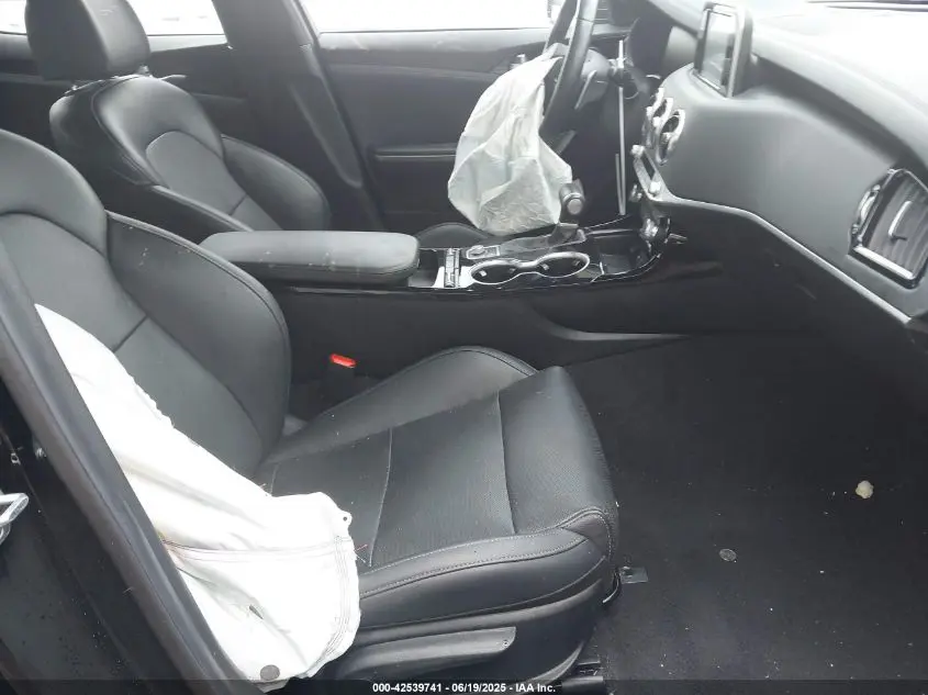 2021 KIA STINGER GT-LINE