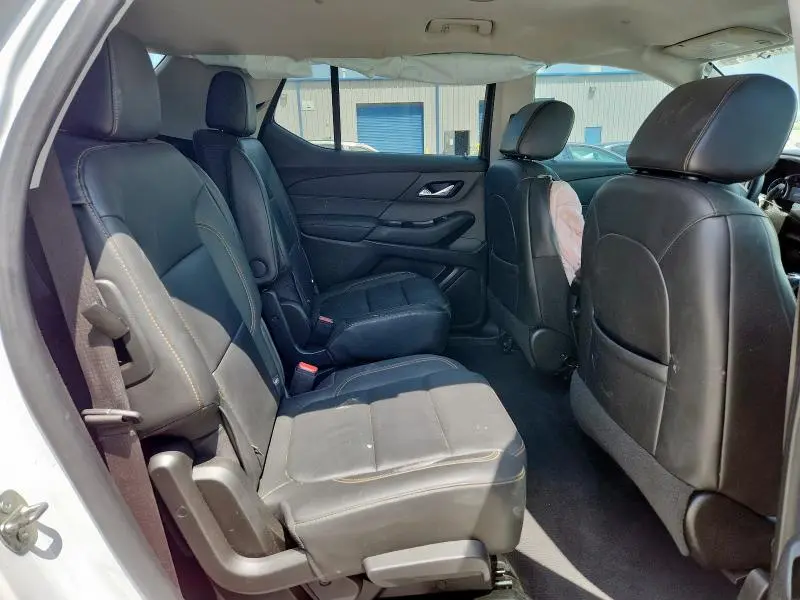 2020 CHEVROLET TRAVERSE LT  