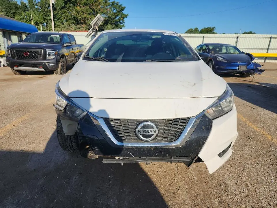 2020 NISSAN VERSA S  