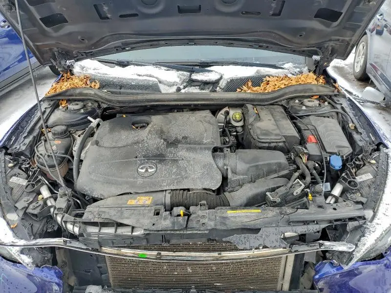 2018 INFINITI QX30 BASE  