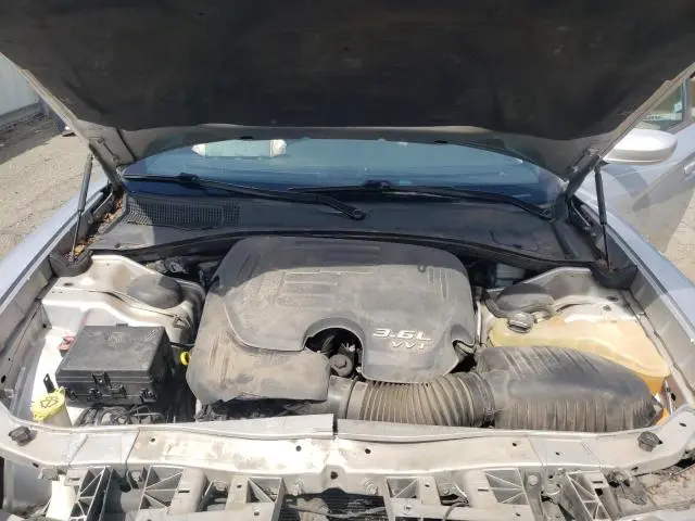 2012 DODGE CHARGER SE  