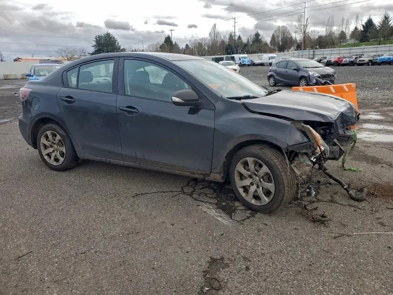 2013 MAZDA 3 I  