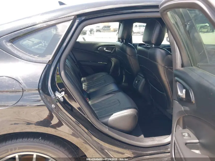 2015 CHRYSLER 200 S