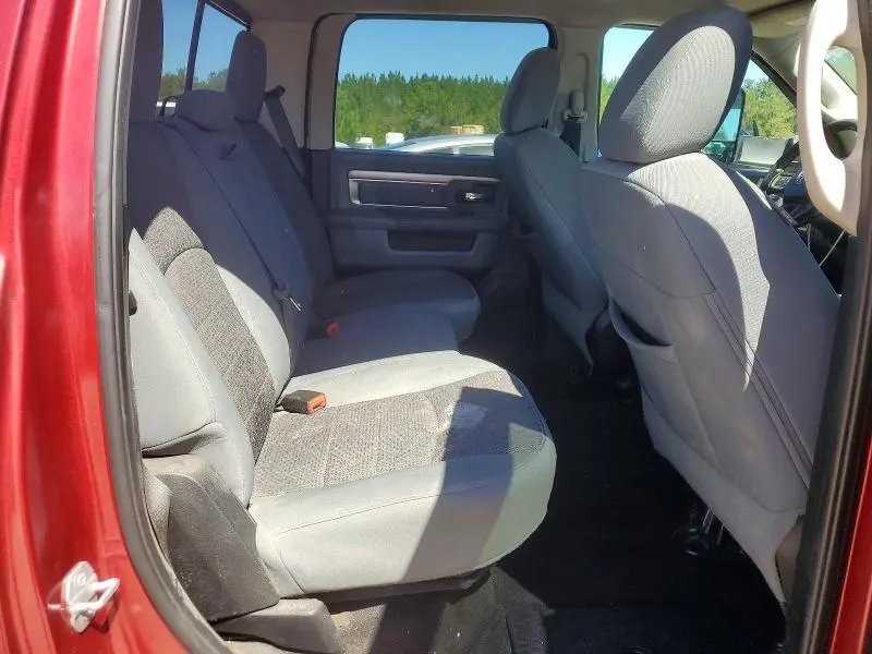 2015 RAM 1500 SLT  