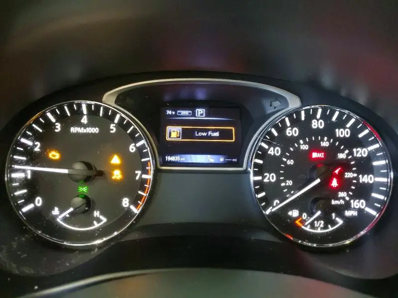 2017 NISSAN PATHFINDER SL  