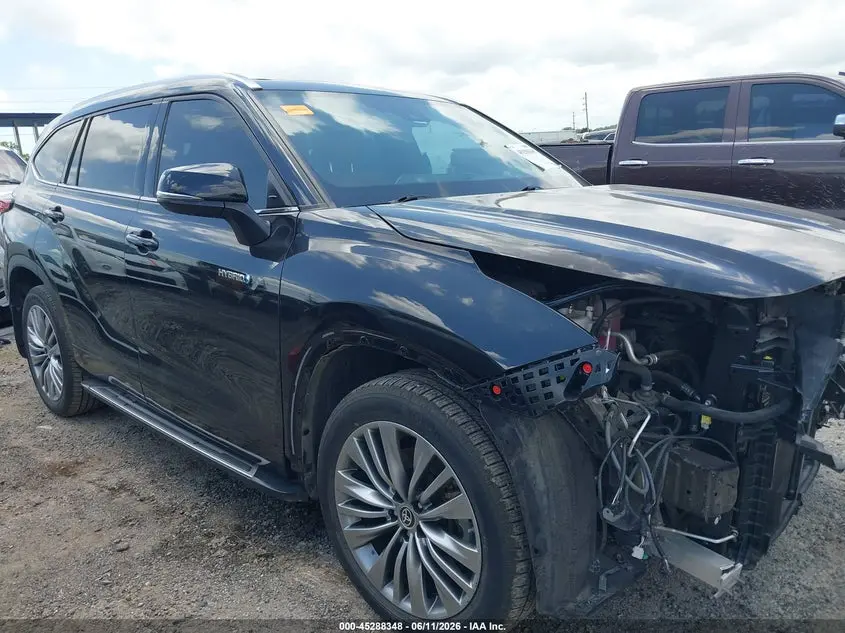 2021 TOYOTA HIGHLANDER HYBRID PLATINUM
