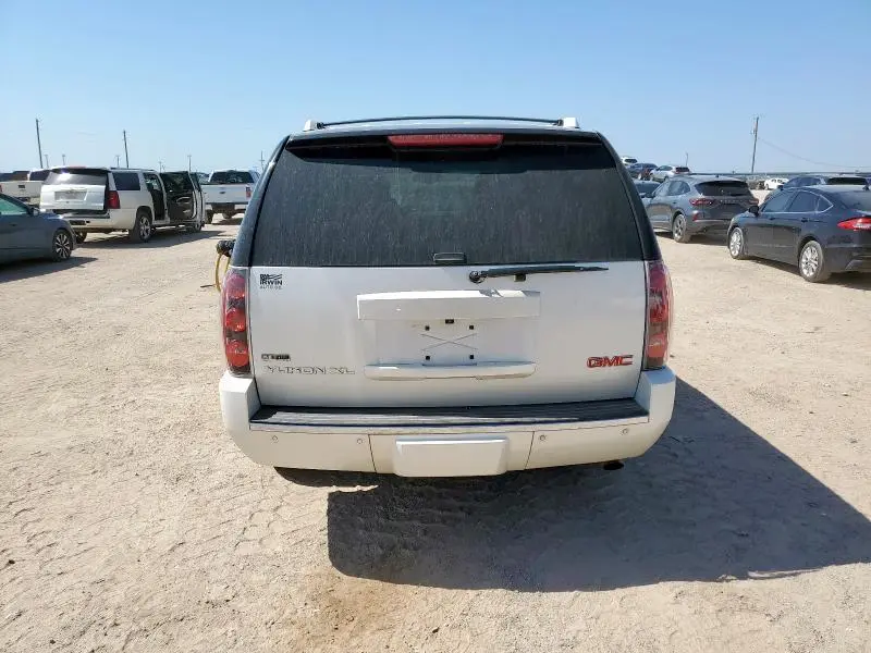 2010 GMC YUKON XL DENALI  