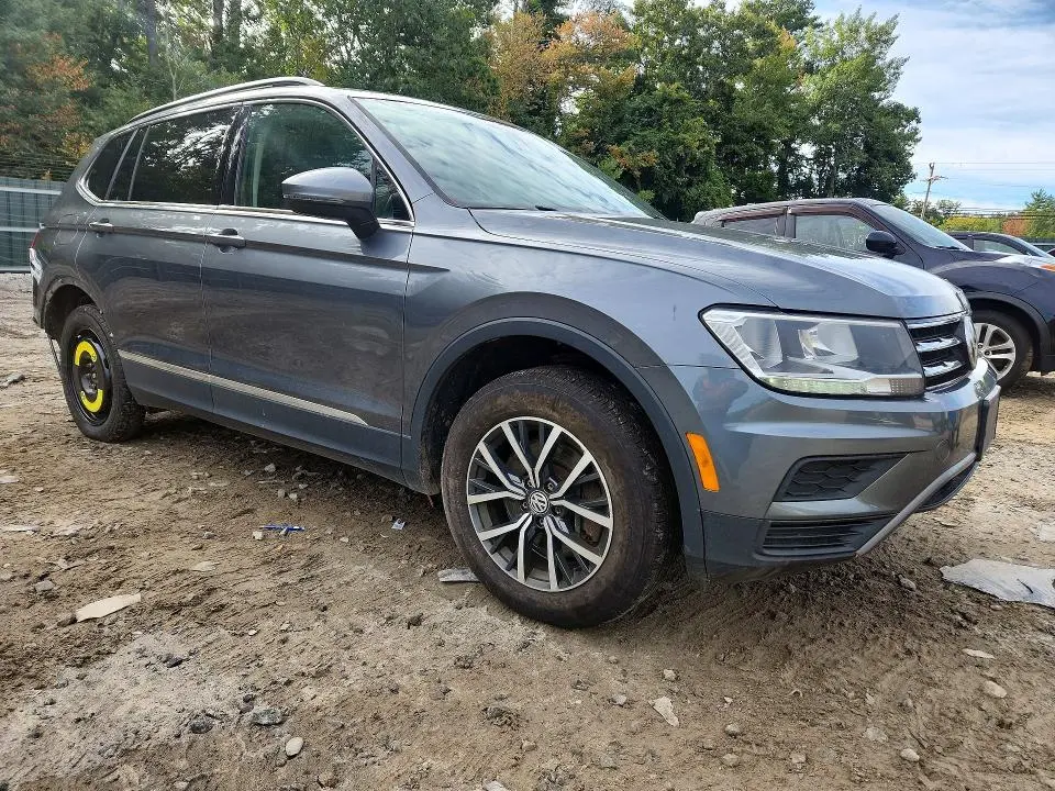 2020 VOLKSWAGEN TIGUAN SE  