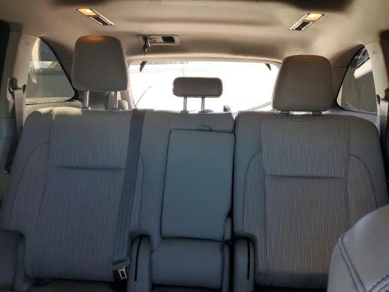 2017 TOYOTA HIGHLANDER LE  