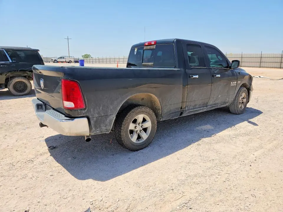 2016 RAM 1500 SLT  