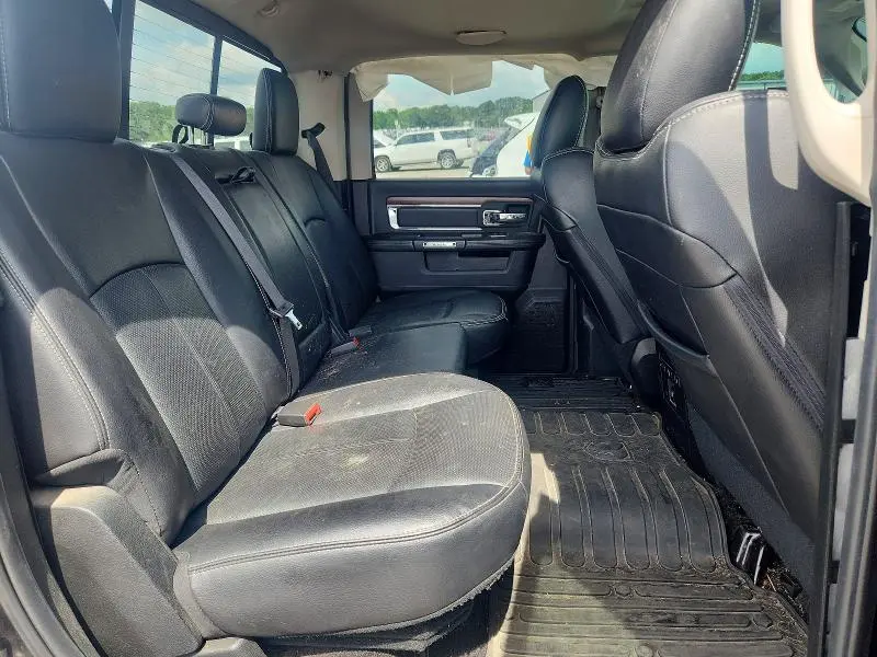 2018 RAM 1500 LARAMIE  