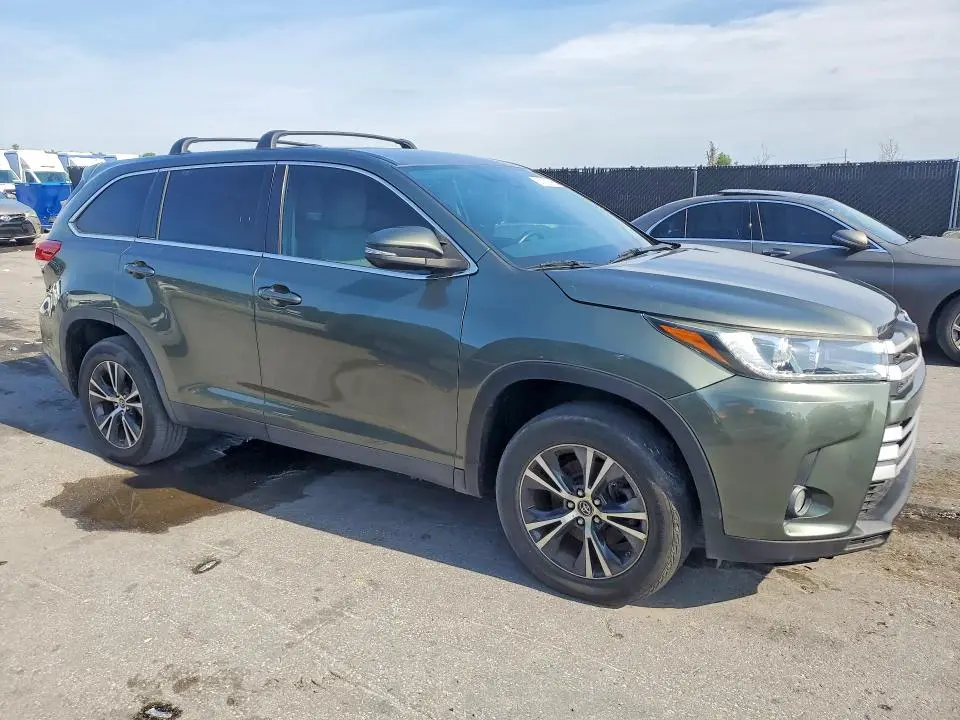 2019 TOYOTA HIGHLANDER LE PLUS  
