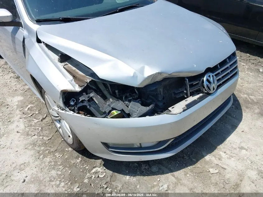 2014 VOLKSWAGEN PASSAT 2.0L TDI SE