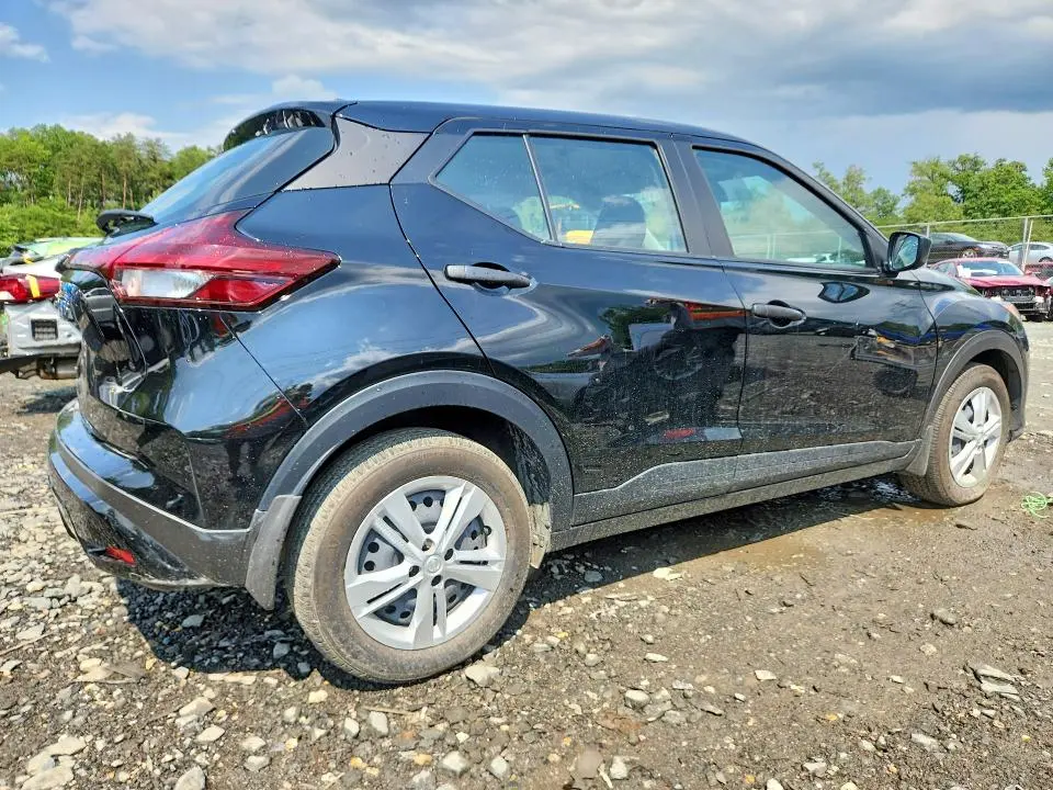 2023 NISSAN KICKS S  