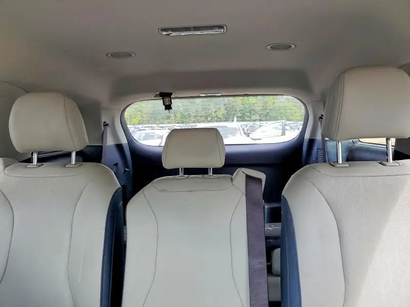 2025 KIA CARNIVAL EX  