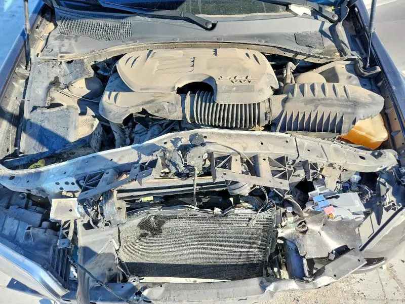 2019 CHRYSLER 300 LIMITED  