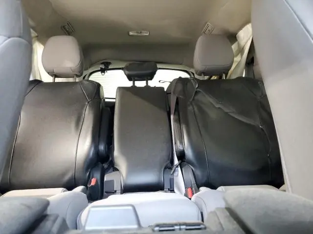 2023 TOYOTA SIENNA LE  