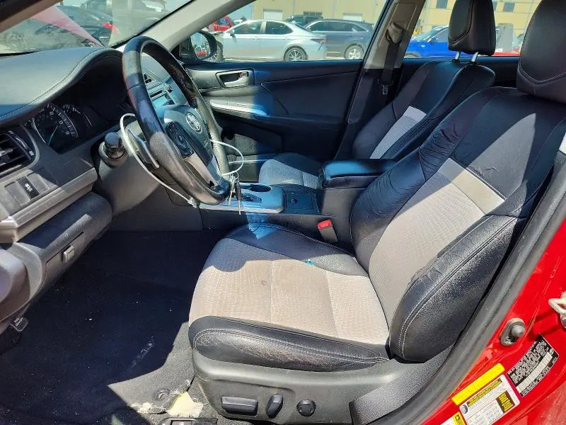 2013 TOYOTA CAMRY SE  