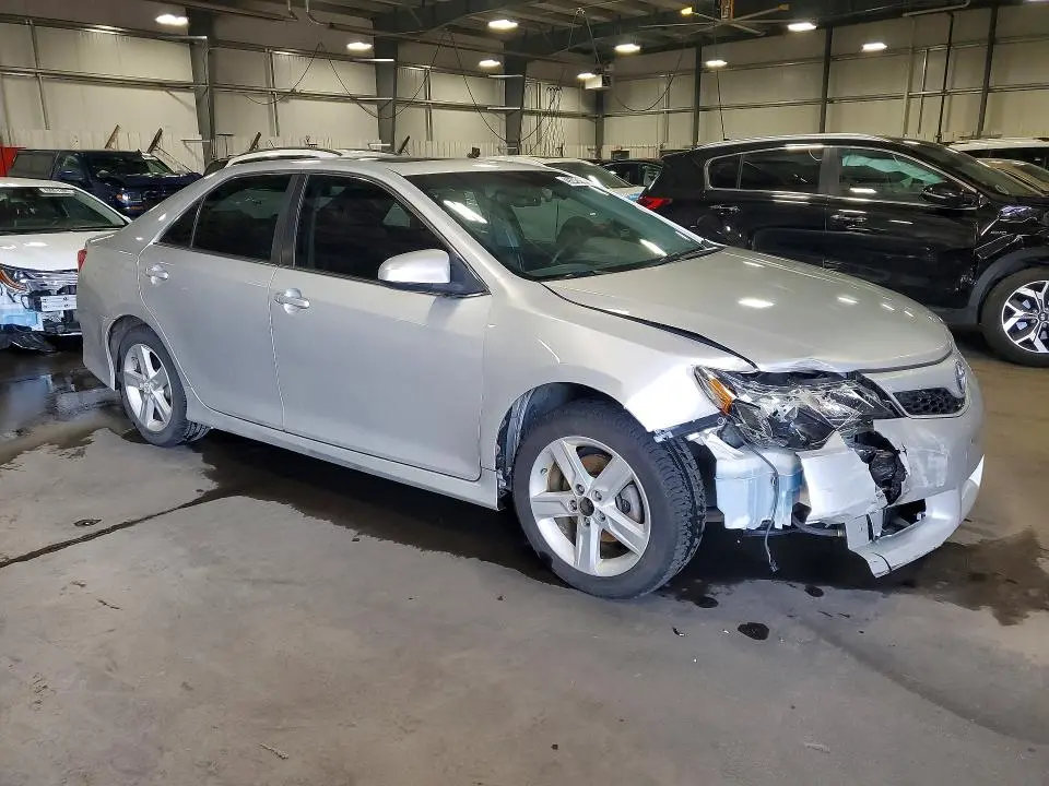 2012 TOYOTA CAMRY SE  