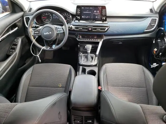 2023 KIA SELTOS S  