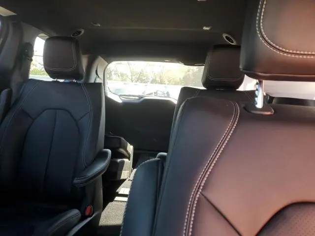 2025 CHRYSLER PACIFICA HYBRID SELECT  