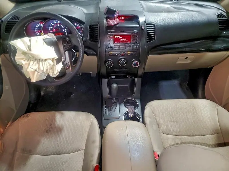 2011 KIA SORENTO BASE  