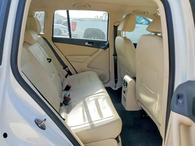 2017 VOLKSWAGEN TIGUAN S  