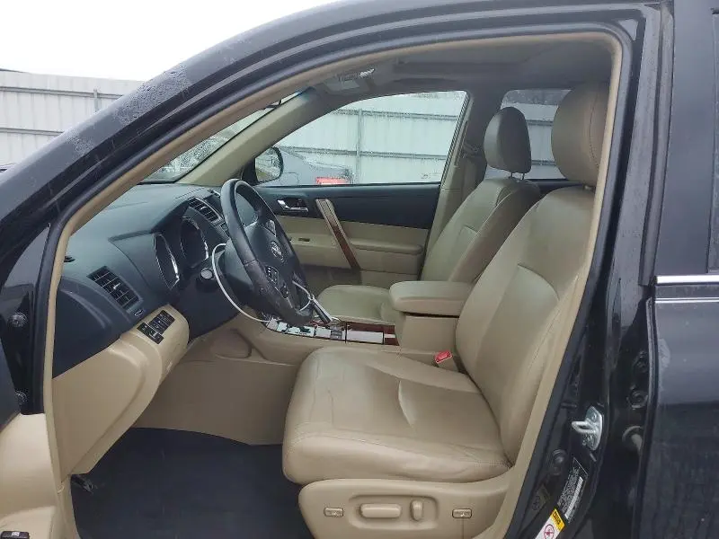 2013 TOYOTA HIGHLANDER LIMITED  