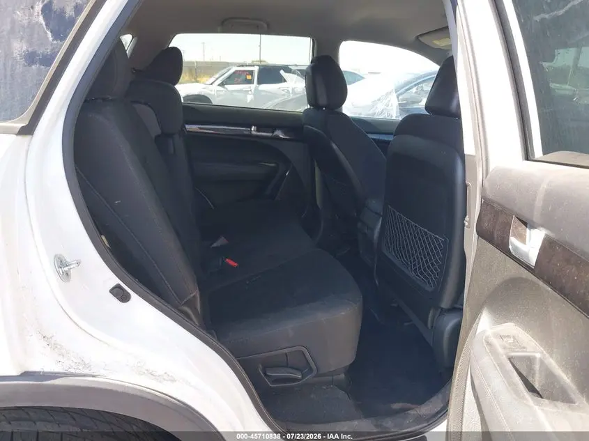 2015 KIA SORENTO LX V6