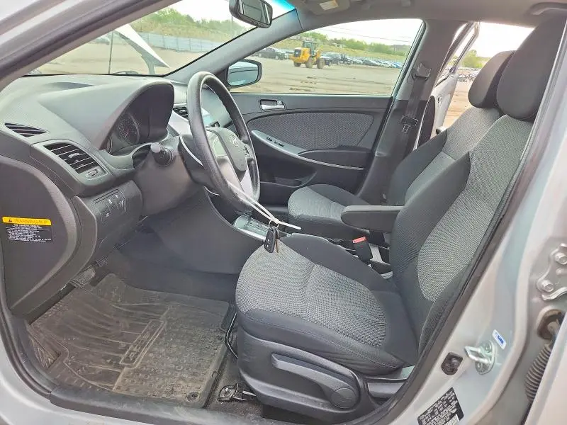 2013 HYUNDAI ACCENT GS  