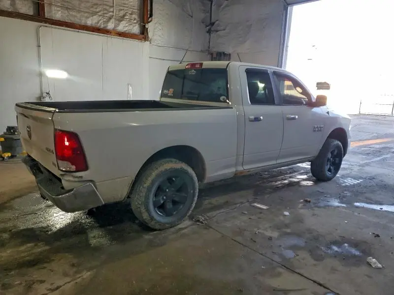 2015 RAM 1500 SLT  
