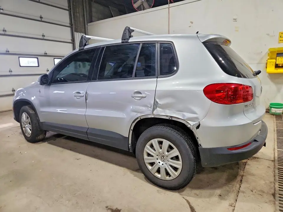 2014 VOLKSWAGEN TIGUAN S  