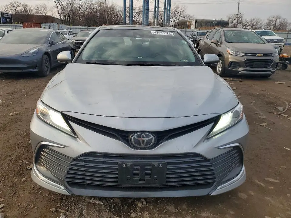 2023 TOYOTA CAMRY XLE  