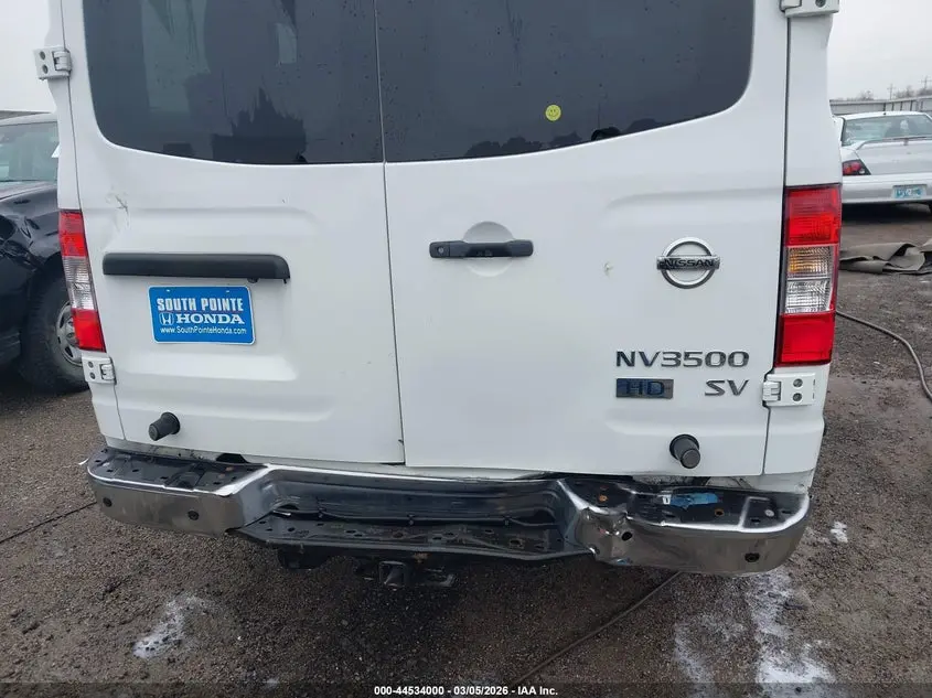 2014 NISSAN NV PASSENGER NV3500 HD SV V8