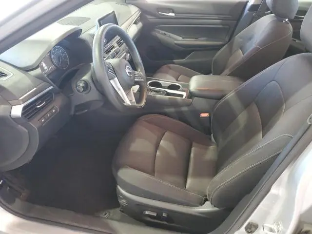 2024 NISSAN ALTIMA SV  