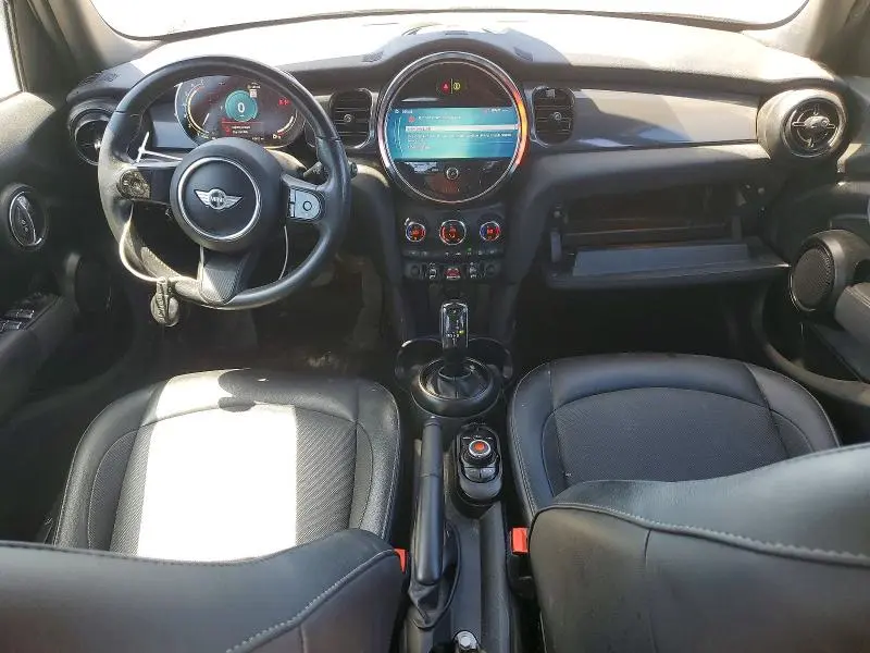 2022 MINI COOPER   