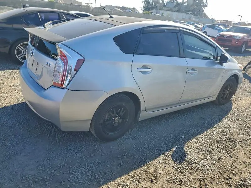2015 TOYOTA PRIUS   