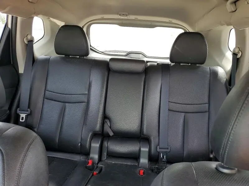 2016 NISSAN ROGUE SL  
