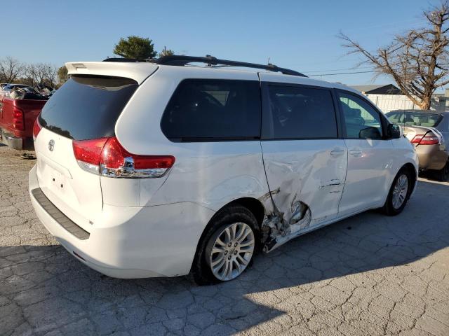 2014 TOYOTA SIENNA XLE