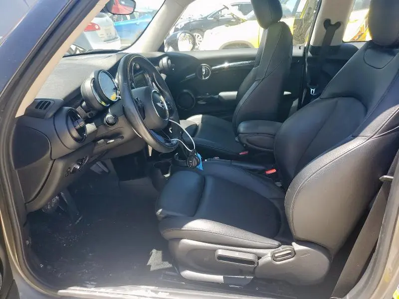 2017 MINI COOPER S  